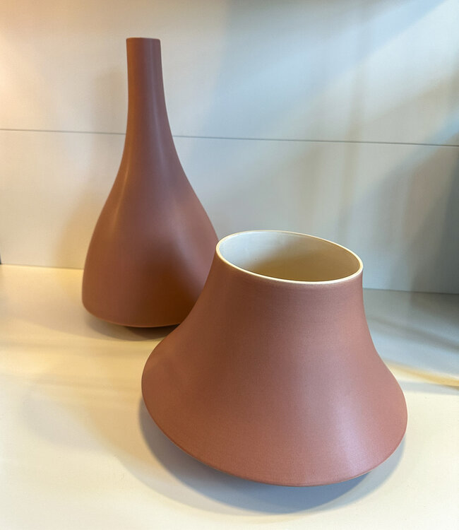 Cor Unum Ceramic Vase Swing 4