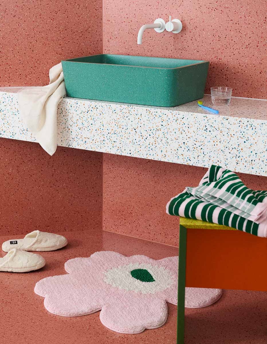 【メルカリ最安値】marimekko bath mat ベビーピンク Unikko flower bath mat pink from Marimekko at North Sea Design