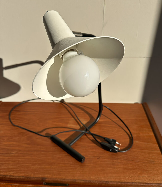 Anvia Sale Table lamp No. 1504 | The Attorney-in-fact
