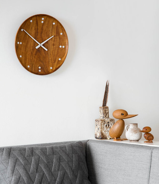 Architectmade Finn Juhl Klok in teak of essen in 2 maten