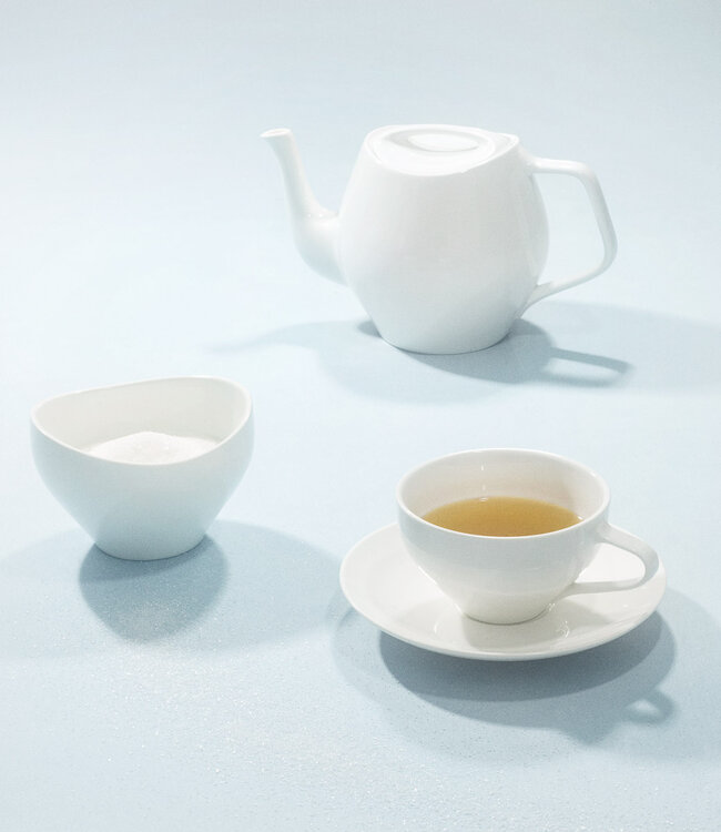 Architectmade FJ Essence Theekop en schotel van Finn Juhl