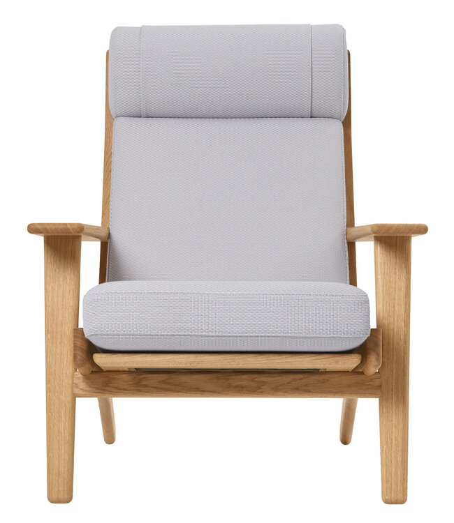 Carl Hansen & Søn Easy Chair CH290 | Hans Wegner  by Carl Hansen & Søn