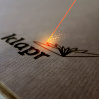 Lasergravure op kraft: strak, stijlvol & uniek