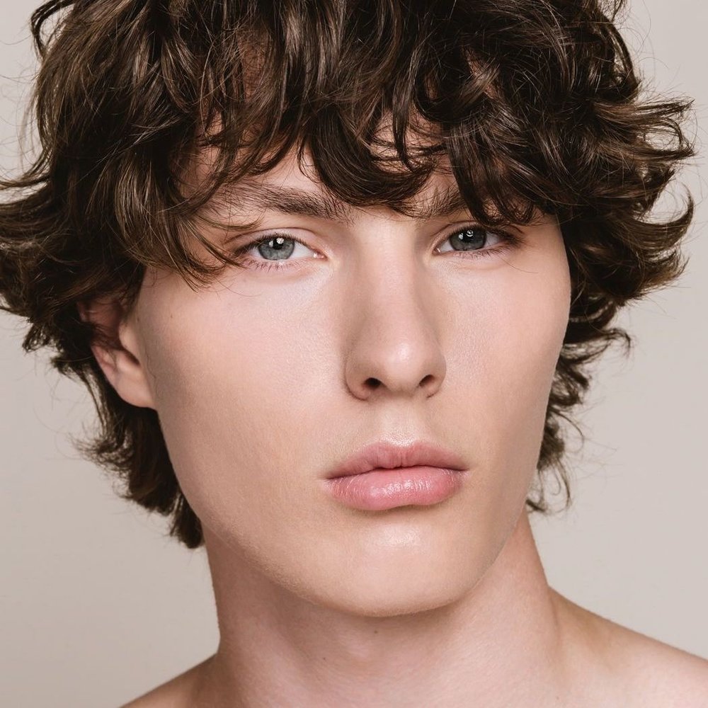 MÁDARA Skin Equal Soft Glow Liquid Foundation 20 Ivory SPF20