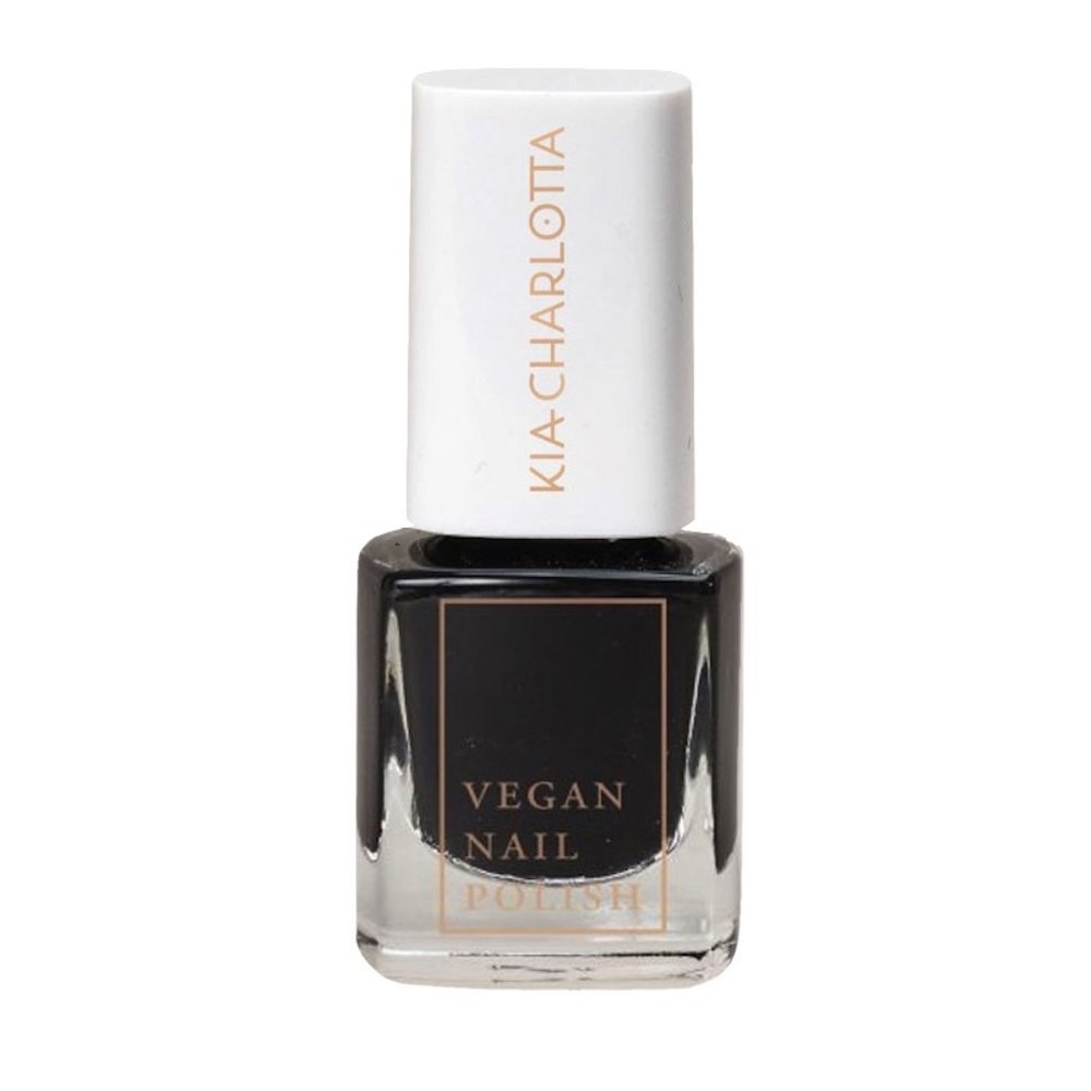 Kia Charlotta Brave Soul Black nail polish Kia Charlotta Brave Soul Black nail polish