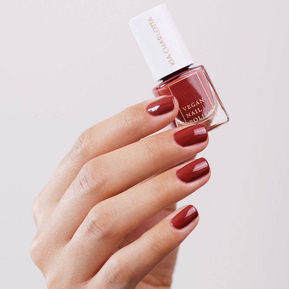 Kia Charlotta Determination Deep Red Nagellacke Kia Charlotta Determination Deep Red Nagellacke