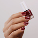Kia Charlotta Successful Cherry Red nagellak Kia Charlotta Successful Cherry Red nagellak