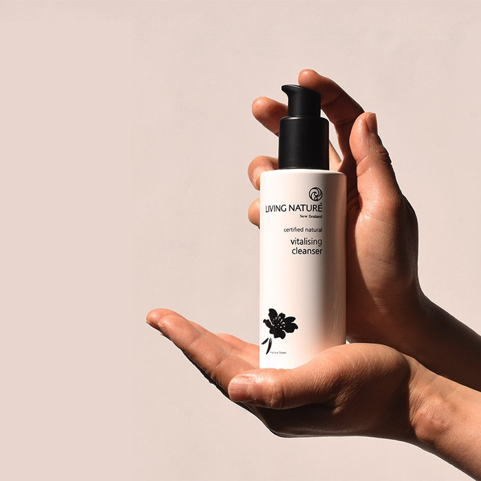 Living Nature Vitalising Cleanser Living Nature Vitalising Cleanser