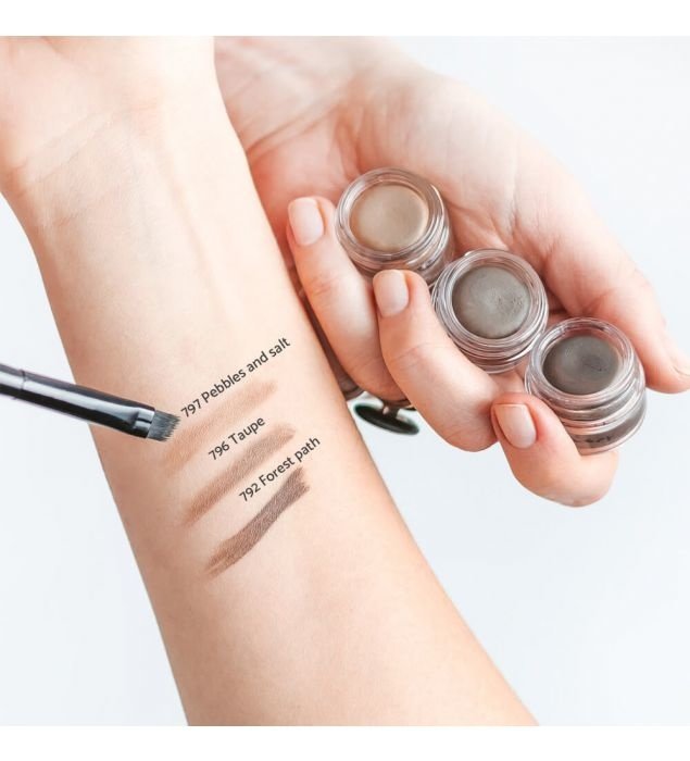 Uoga Uoga Eyebrow Pomade Taupe Medium 796 Uoga Uoga Eyebrow Pomade Taupe Medium 796