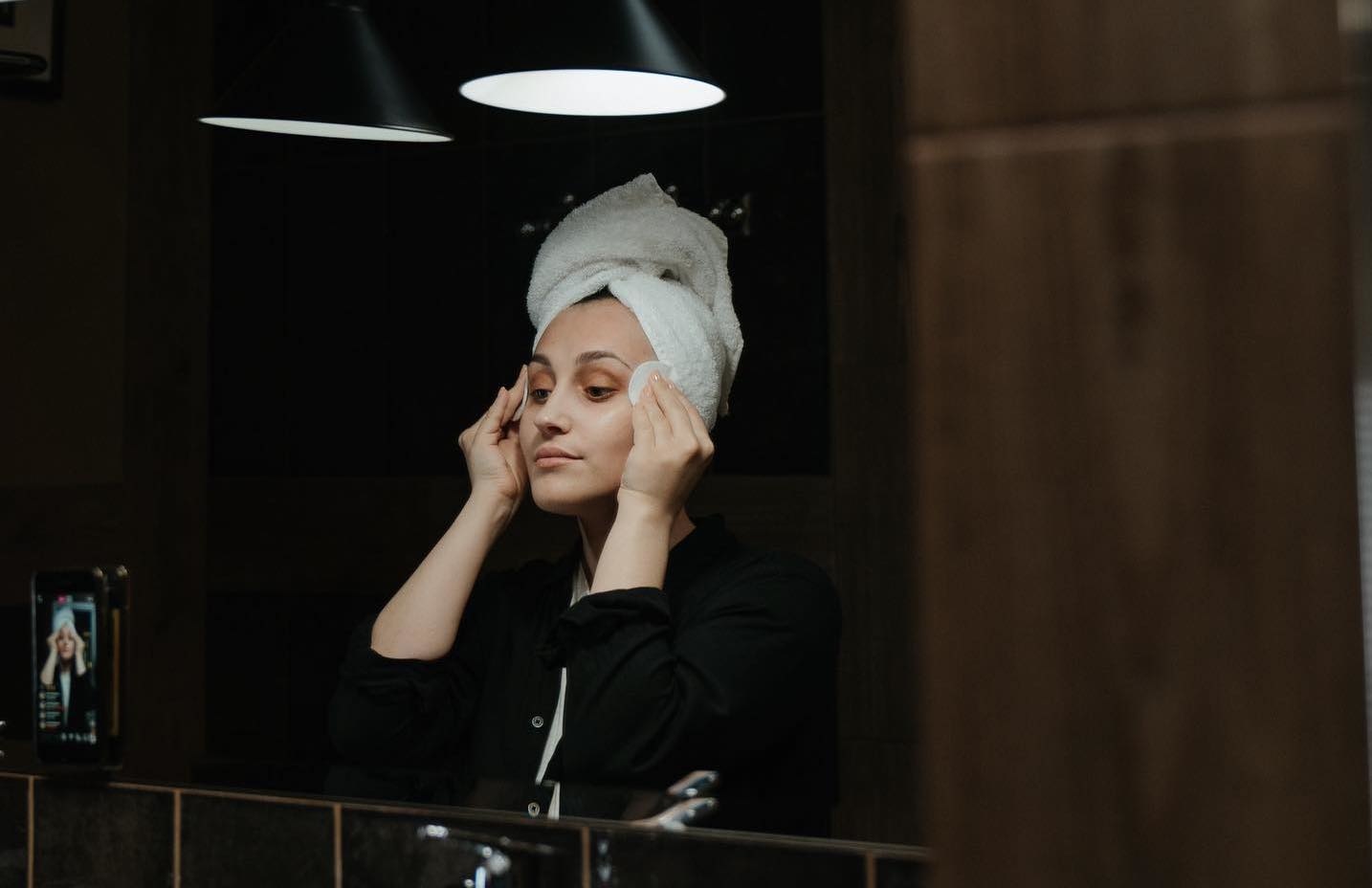 Facial cleansing in the morning and in the evening?