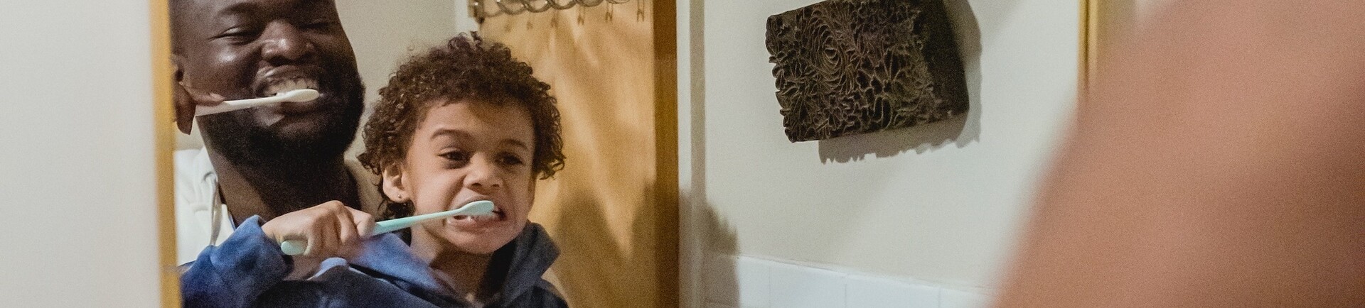 Worauf sollten Sie bei einer natürlichen Zahnpasta achten?