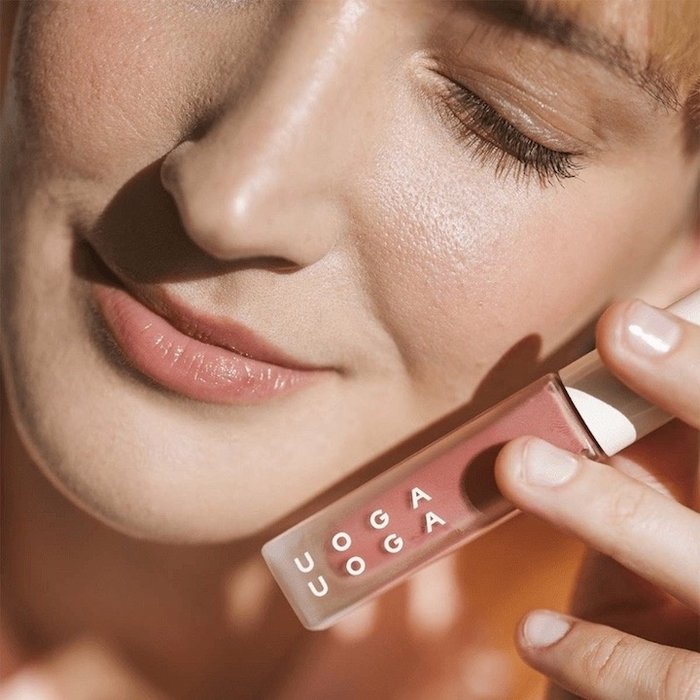 Uoga Uoga Lip Gloss 625 Foxberry Uoga Uoga Lip Gloss 625 Foxberry