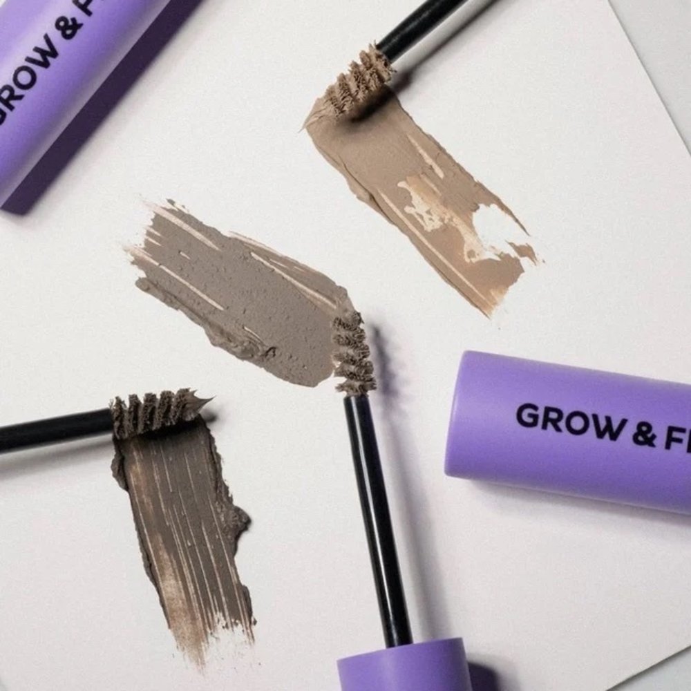 MÁDARA Grow & Fix Tinted Brow Gel 03 Frosty Taupe MÁDARA Grow & Fix Tinted Brow Gel 03 Frosty Taupe