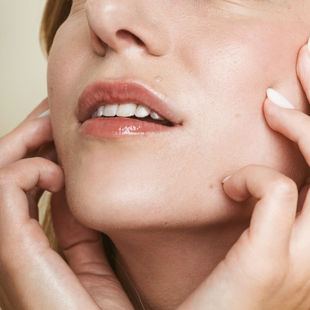 Uoga Uoga Primer Illuminating Comet Tail Uoga Uoga Primer Illuminating Comet Tail