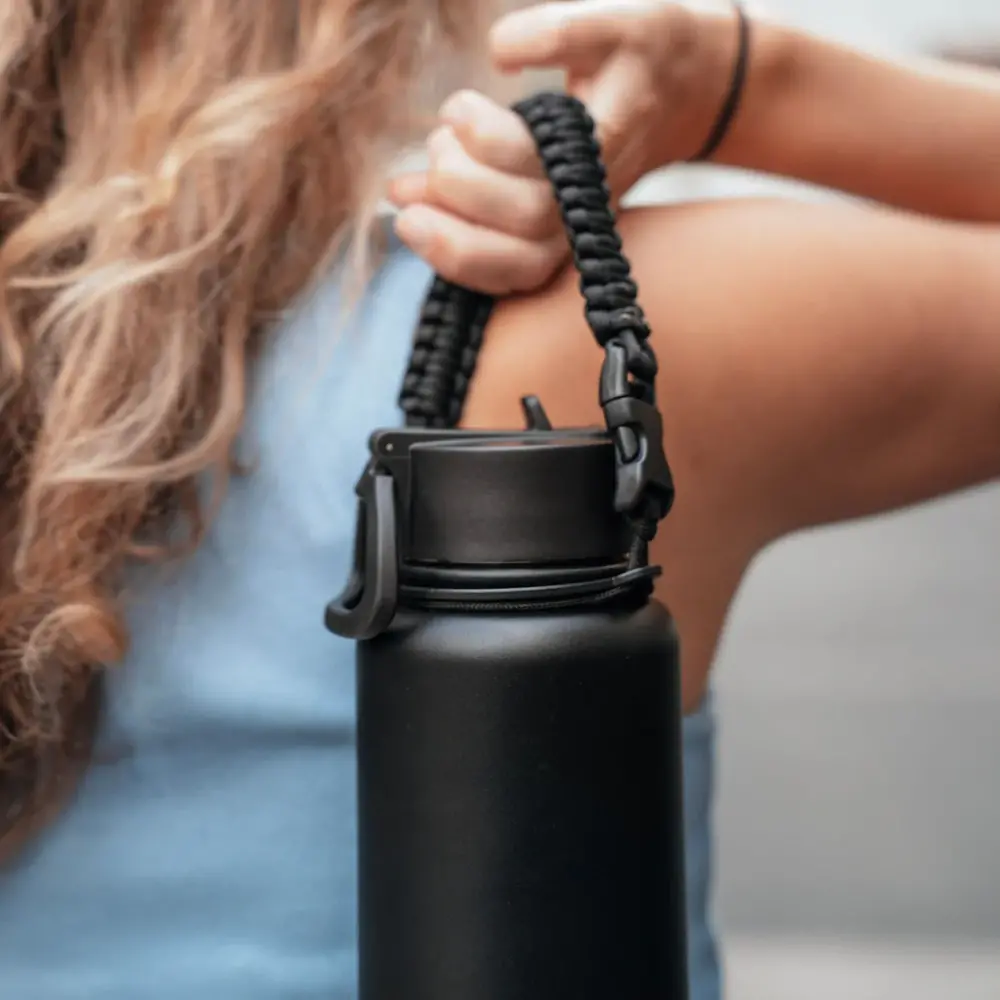 VANN Free* Gift Carrying Rope Ultimate Stainless Steel Drinking Bottle