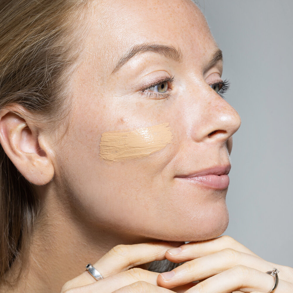 Uoga Uoga BB Cream 100 Amber Stones 663 Uoga Uoga BB Cream 100 Amber Stones 663