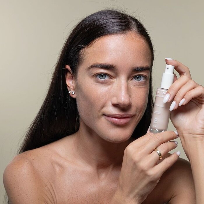 Uoga Uoga Primer Illuminating Comet Tail Uoga Uoga Primer Illuminating Comet Tail