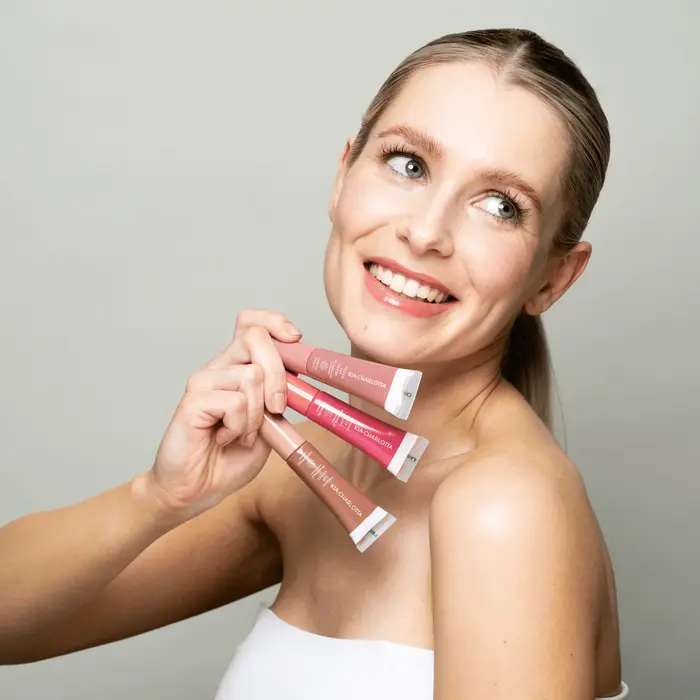 Kia Charlotta Lip Gloss Soft Brown Unstoppable Kia Charlotta Lip Gloss Soft Brown Unstoppable