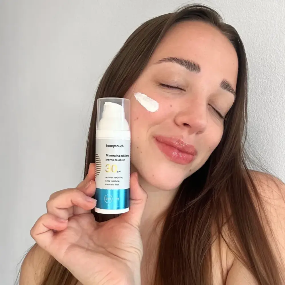 Hemptouch Mineral Shield Face Sunscreen SPF30 Hemptouch Mineral Shield Face Sunscreen SPF30