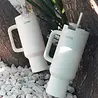 VANN One Tumbler Stainless Steel Off White 1.2 Liter VANN One Tumbler Stainless Steel Off White 1.2 Liter