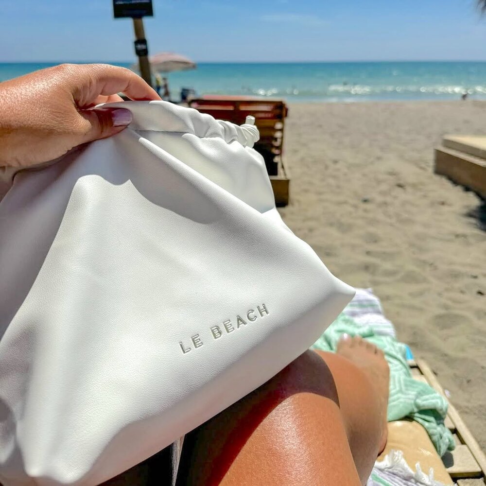 Le Beach Free* Gift Travel Pouch Le Beach Free* Gift Travel Pouch