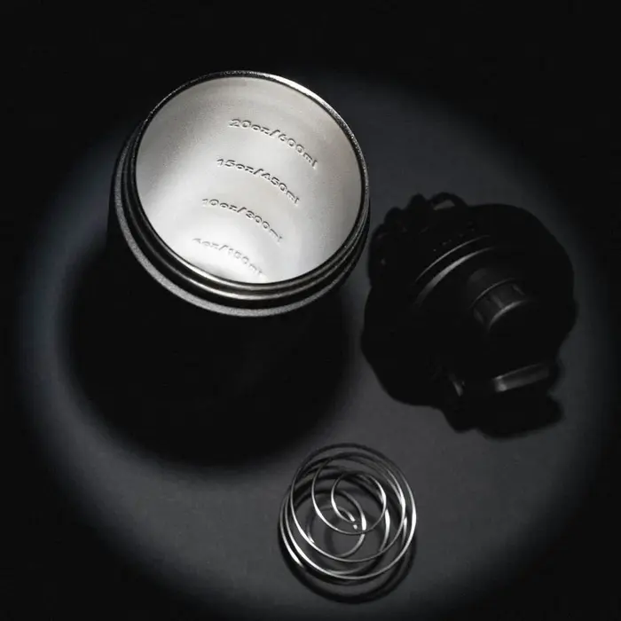 VANN 3-wandiger Ultimate Edelstahl-Shaker Schwarz 750 ML VANN 3-wandiger Ultimate Edelstahl-Shaker Schwarz 750 ML
