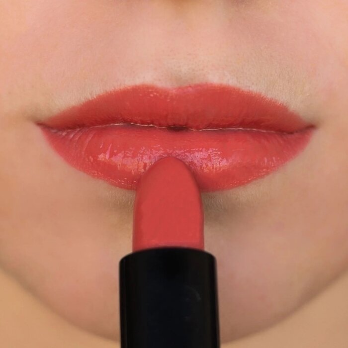 Eco by Sonya Free* Gift Lipstick Currumbin Coral Eco by Sonya Free* Gift Lipstick Currumbin Coral