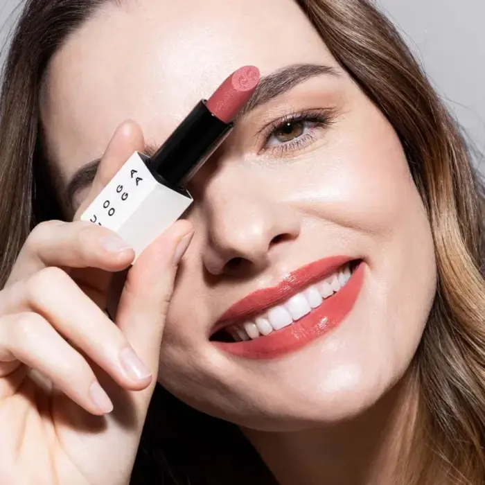 Uoga Uoga Lipstick 615 Charmberry Uoga Uoga Lipstick 615 Charmberry