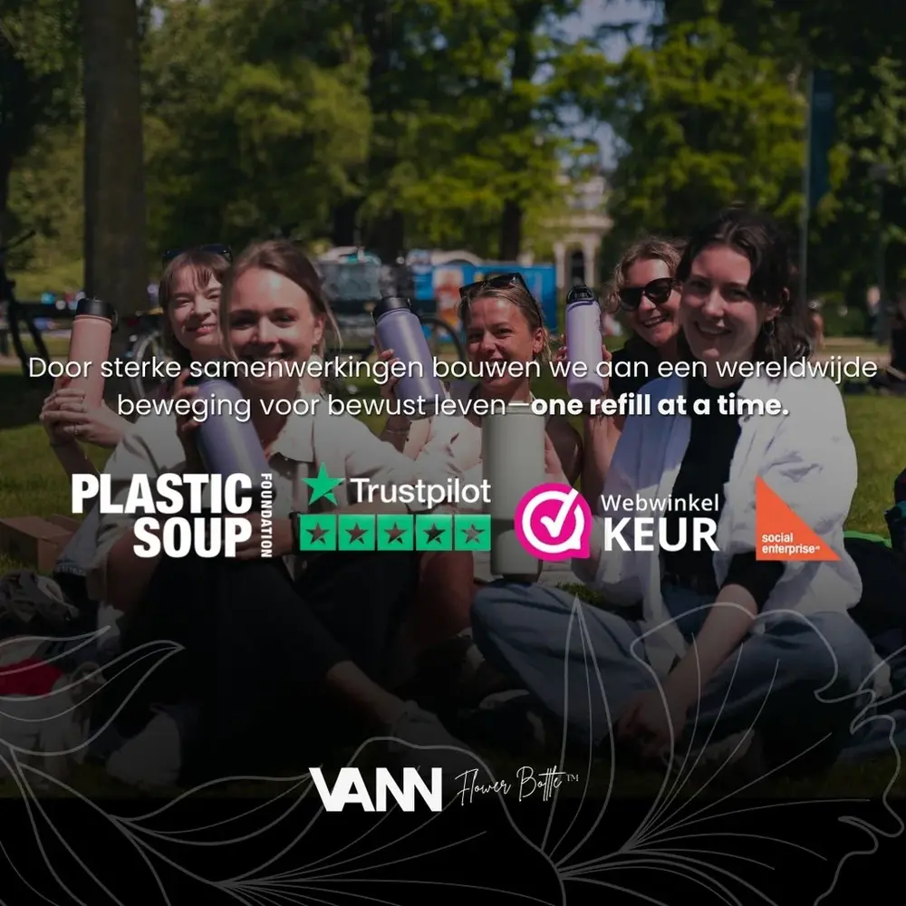 VANN 3-Wandige Ultimate RVS Drinkfles Green Flowers 650 ML