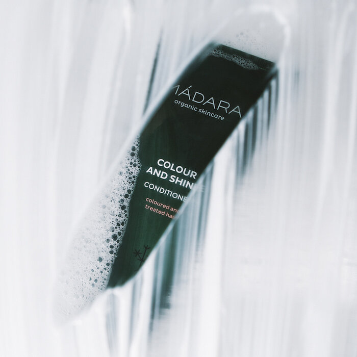 MÁDARA Farb- und Glanz-Conditioner
