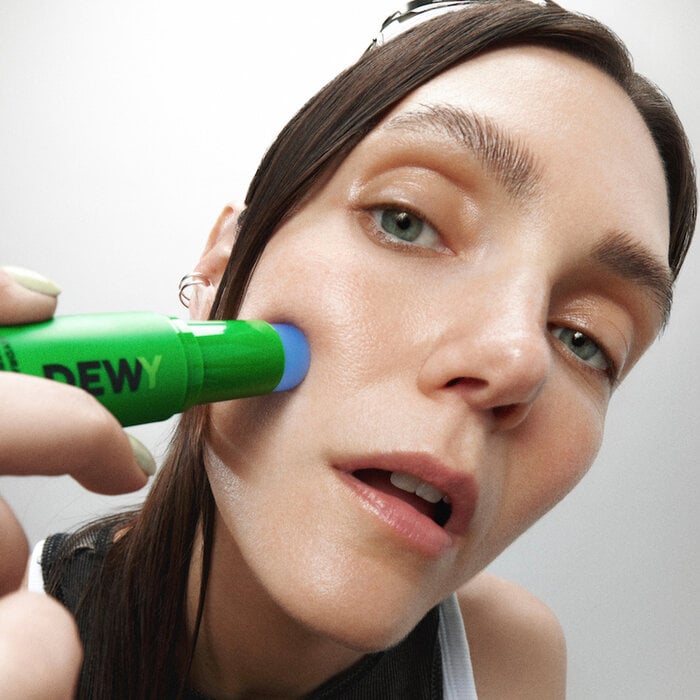 MÁDARA DEWY Hydra Caffeine Serum Stick