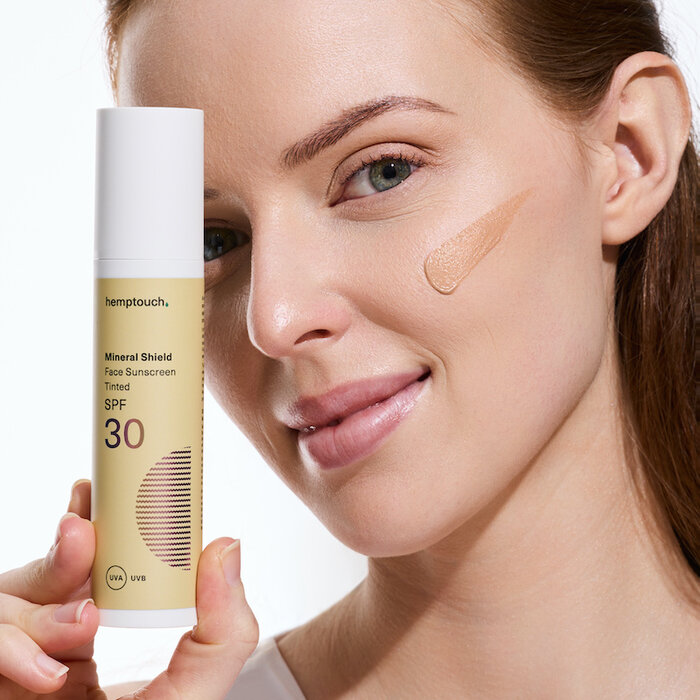 Hemptouch Tinted Mineral Shield Face Sunscreen SPF30 Hemptouch Tinted Mineral Shield Face Sunscreen SPF30