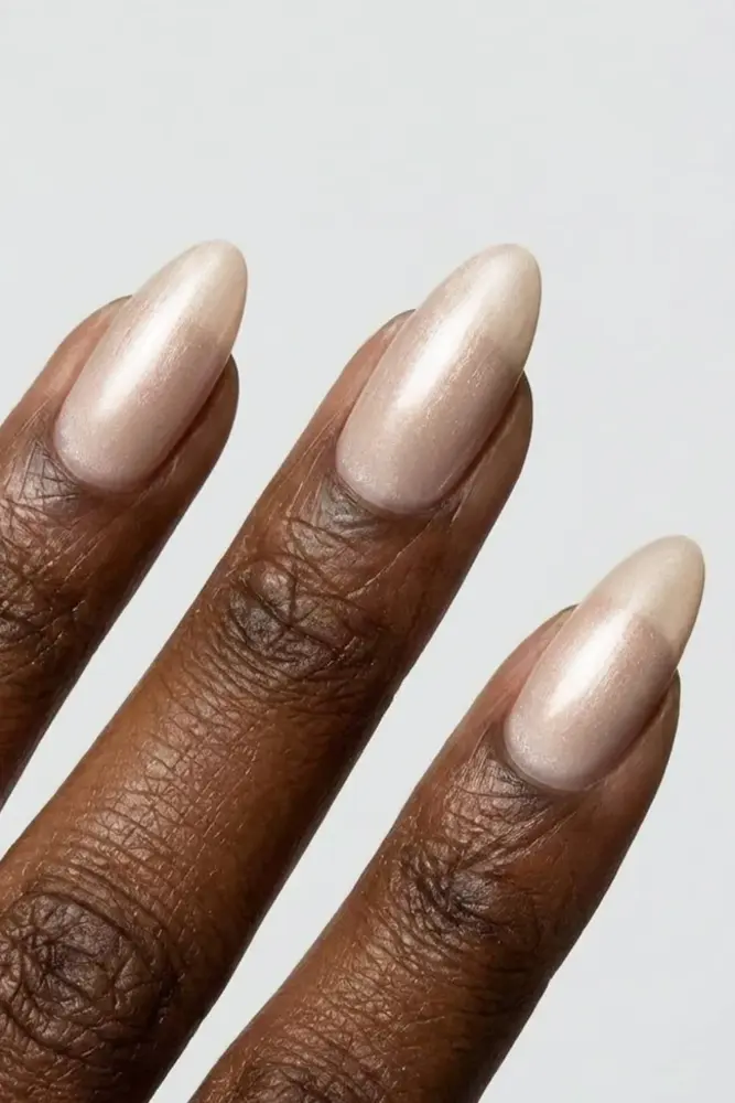 Gitti Skinified Nail Tint 01 Cream Blush Gitti Skinified Nail Tint 01 Cream Blush