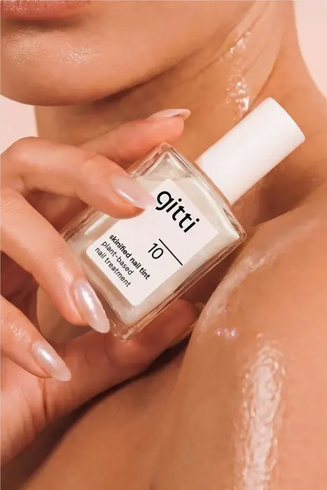 Gitti Skinified Nail Tint 10 Pearly White Gitti Skinified Nail Tint 10 Pearly White