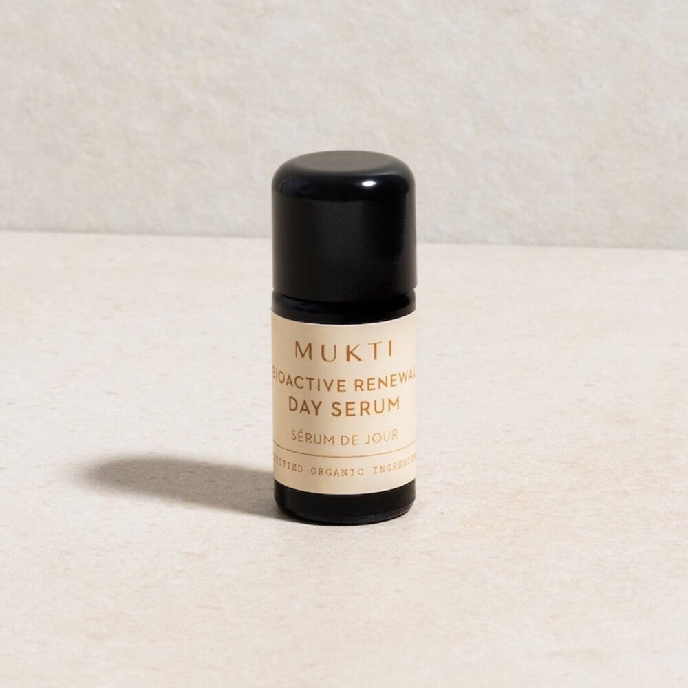Mukti Organics Free* Gift Bioaktives Erneuerungs-Tagesserum MINI Mukti Organics Free* Gift Bioaktives Erneuerungs-Tagesserum MINI