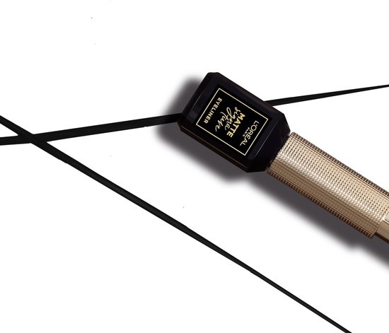 L’Oréal Paris Matte Signature Eyeliner van Superliner – Matte Liquid Eyeliner - Waterproof 01 Zwart