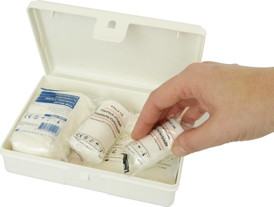 Carpoint First-Aid Kit - First Aid Set - Tourist - 21-piece