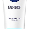 NIVEA Essentials Hydraterend Normale tot Gemengde Huid SPF 15 - 50 ml - Dagcrème