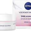 NIVEA Essentials Nourishing Day Cream Dry skin SPF30 - 50ml - Packaging damaged