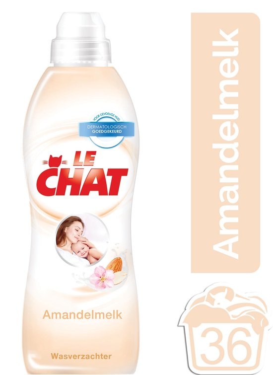 Le Chat Fabric Softener Almond Milk - 880 ml