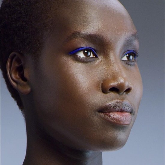 L'Oréal Paris Matte Signature Eyeliner von Superliner - Matte Liquid Eyeliner - wasserdicht - 02 Blau - Blau