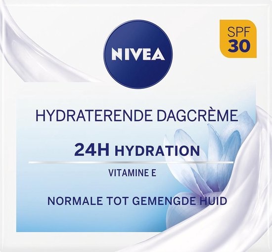 NIVEA Essentials Hydraterende Normale Gemengde huid SPF30 - Dagcrème - Verpakking beschadigd