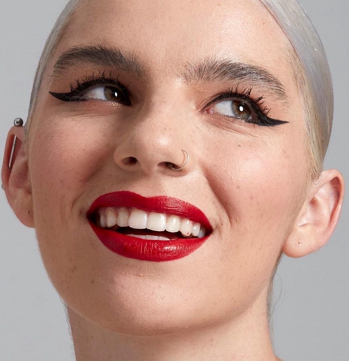 NYX Professional Makeup Shout Loud Satin Lipstick - The Best SLSL13 - Lipstick - 3,5 gr