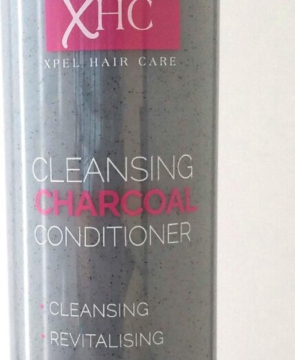 XHC - Cleansing Conditioner with Charcoal for all hair types - 400 ml