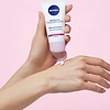 NIVEA Essentials Moisturizing Day Cream SPF15 dry skin - 50 ml - Packaging damaged