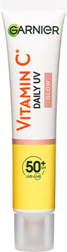 Garnier SkinActive Vitamin C* Strahlendes UV-Fluid mit Lichtschutzfaktor 50+ gegen Pigmentflecken – leichte, getönte Formel – 40 ml – Verpackung beschädigt