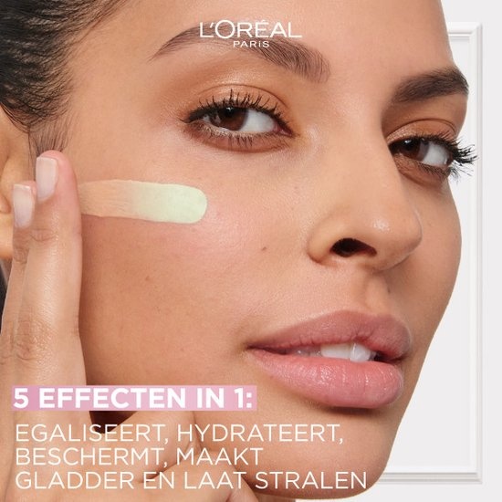 L'Oréal Paris Magic CC Nährende Tagescreme und Make-up in 1 – 24-Stunden-Feuchtigkeits-CC-Creme – 30 ml