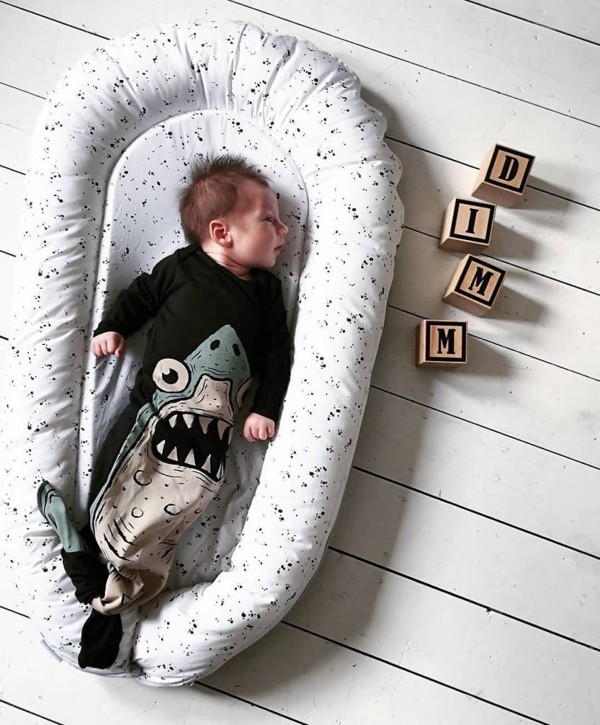 GEKNOOPTE BABY SLAAPZAK | TRAPPELZAK HAAI | ELECTRIK KIDZ