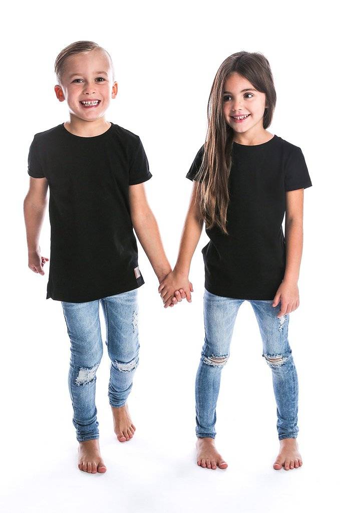 BLACK SIGNATURE TEE | BEAU HUDSON