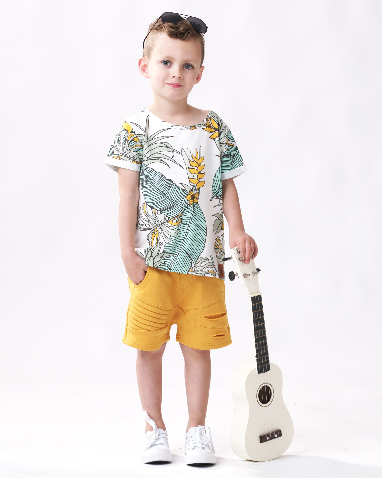 OKERGELE KORTE BROEK | MOSTERD KLEURIGE SHORTS | KINDERKLEDING